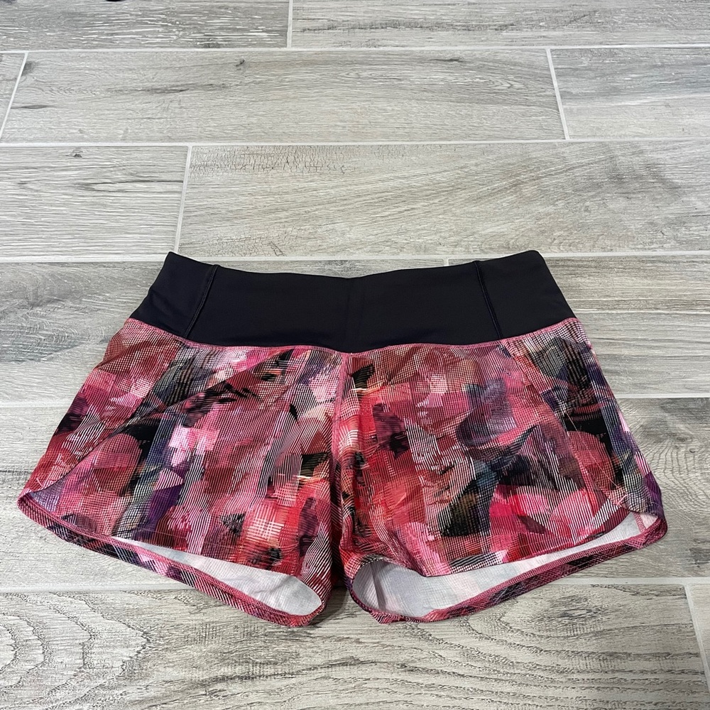 Lululemon Run Times Short II *4"